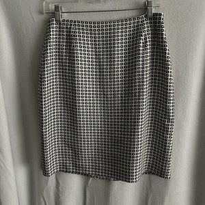 Ann Taylor Skirt Womens 6 Straight Black Ivory Geometric Pencil 100% Silk